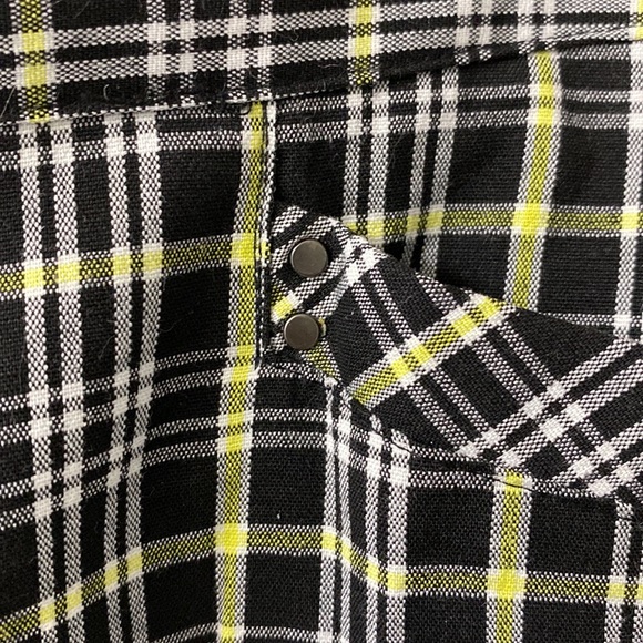 E P Pro plaid golf shorts Bermuda street length Size 6 - Picture 2 of 5